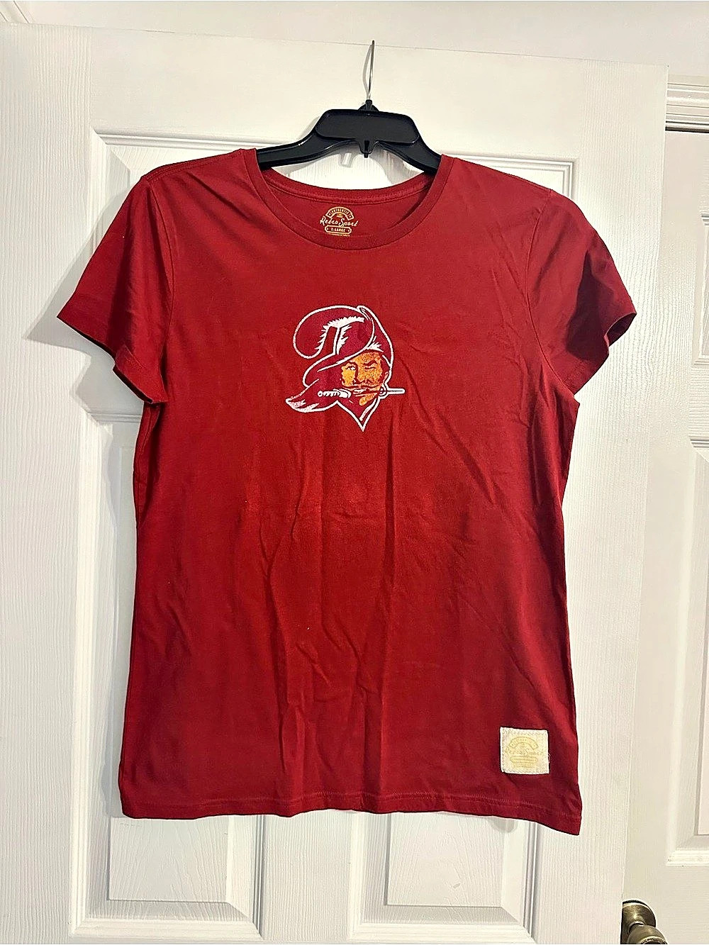 Retro Sport Graphic Tee in Red XL Like New